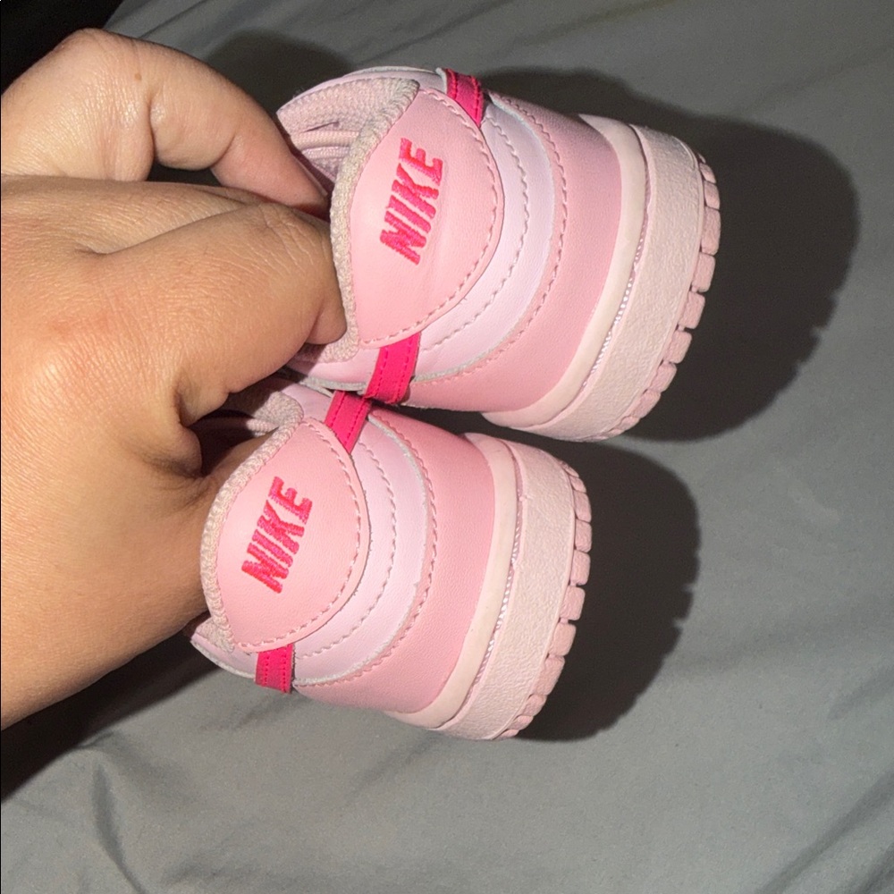 Nike Kids Light Pink and Hot Pink Sneakers 8C - Picture 4 of 4